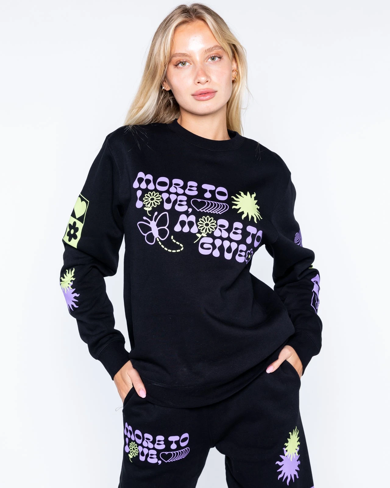 New π BY SAMII RYAN More To Love Crewneck π