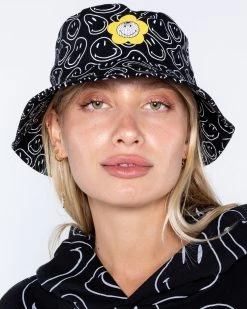 Outlet ???? BY SAMII RYAN Smiley® Universe Bucket Hat ???? 4 Outlet ???? BY SAMII RYAN Smiley® Universe Bucket Hat ???? -BY SAMII RYAN Shop EVY16095