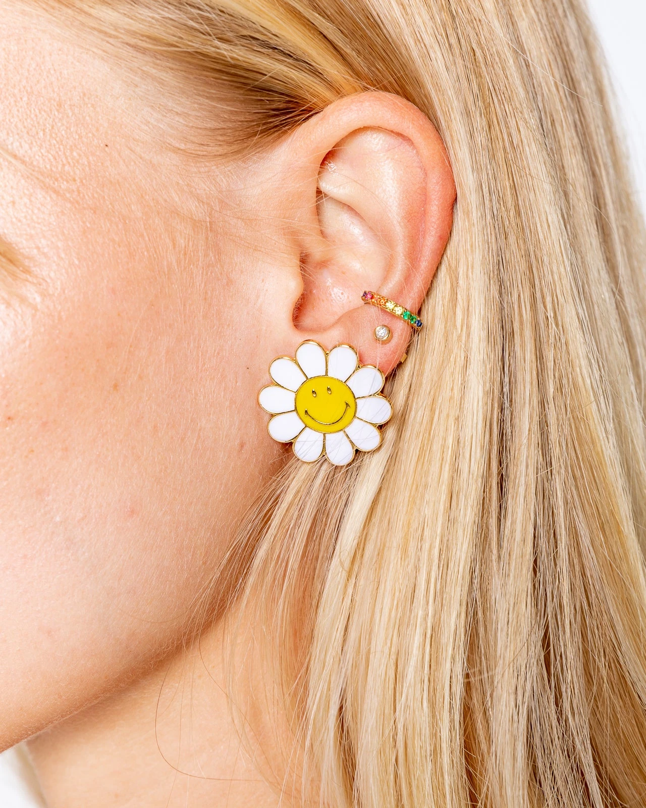 Smiley® Daisy Studs Deals ✨ BY SAMII RYAN Smiley® Daisy Studs ???? -BY SAMII RYAN Shop EVY16244